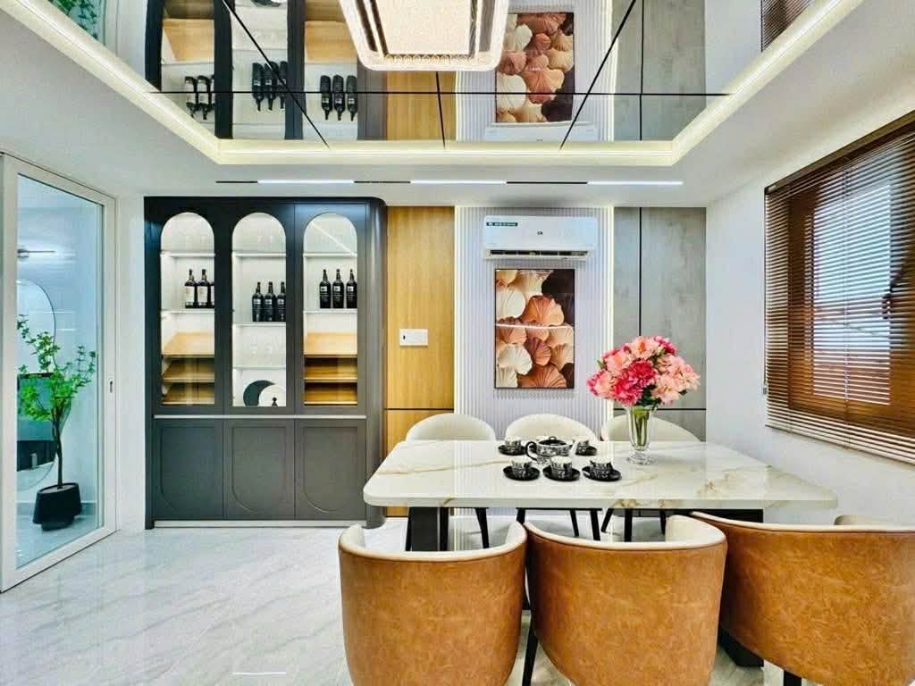 NHÀ HẺM 5M Ô TÔ VÀO NHÀ - TẶNG FULL NỘI THẤT CAO CẤP - 44M2 - 8.25 TỶ